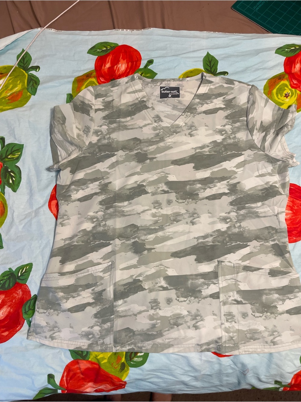 Butter-Soft Modern Camo V-Neck Scrub Top - Light Gray/Olive